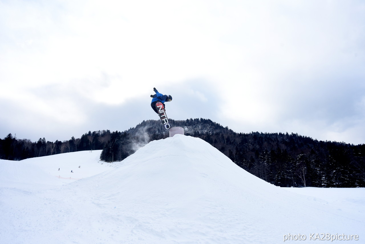 国設阿寒湖畔スキー場『ウタラ』 BURTONSNOWBOARD・花田正義さんと楽しむ、ナチュラル＆スノーパーク!!